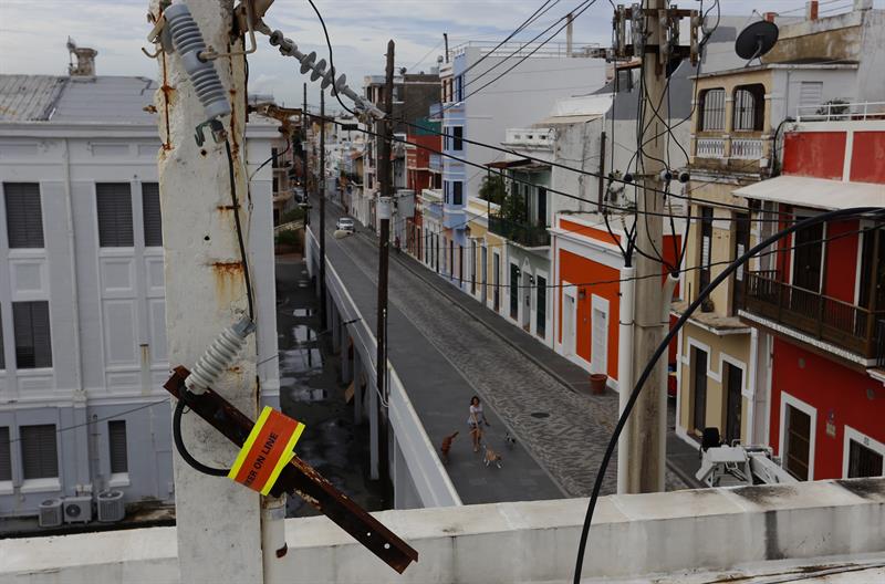 ElÃ©ctrica de P.Rico dice que pagÃ³ a polÃ©mica firma que levanta la red de la isla